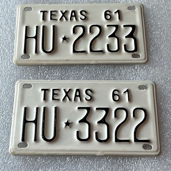 (2) Vintage Cereal Box Bicycle License Plates Texas 1961 - Picture 4 of 9